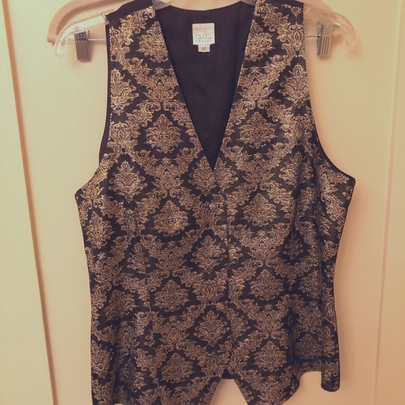 Black and Gold Vest - Picture 1 of 1